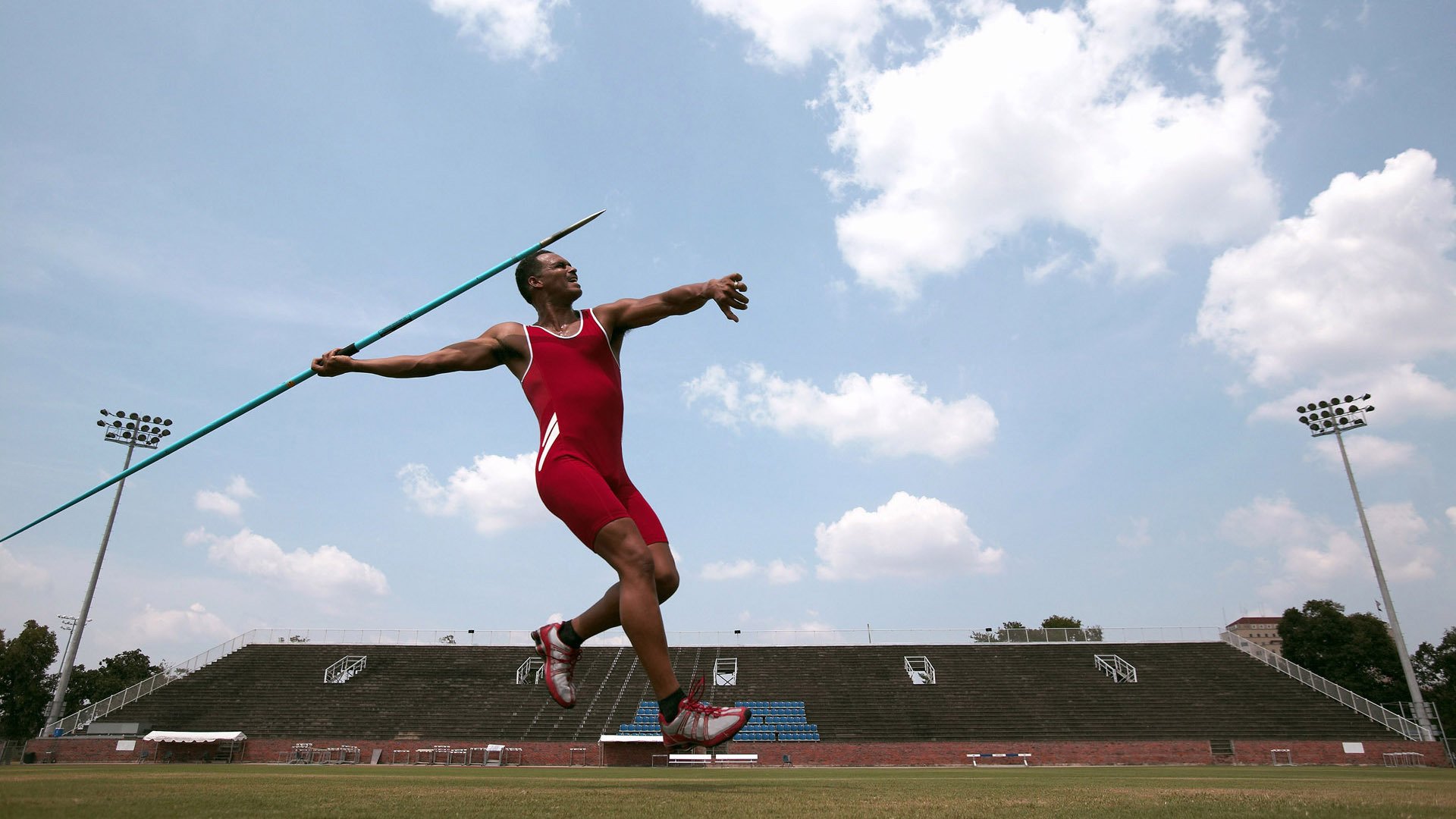 温网2024,阿尔卡拉斯与斯瓦泰克夺冠,新生代闪耀全英俱乐部