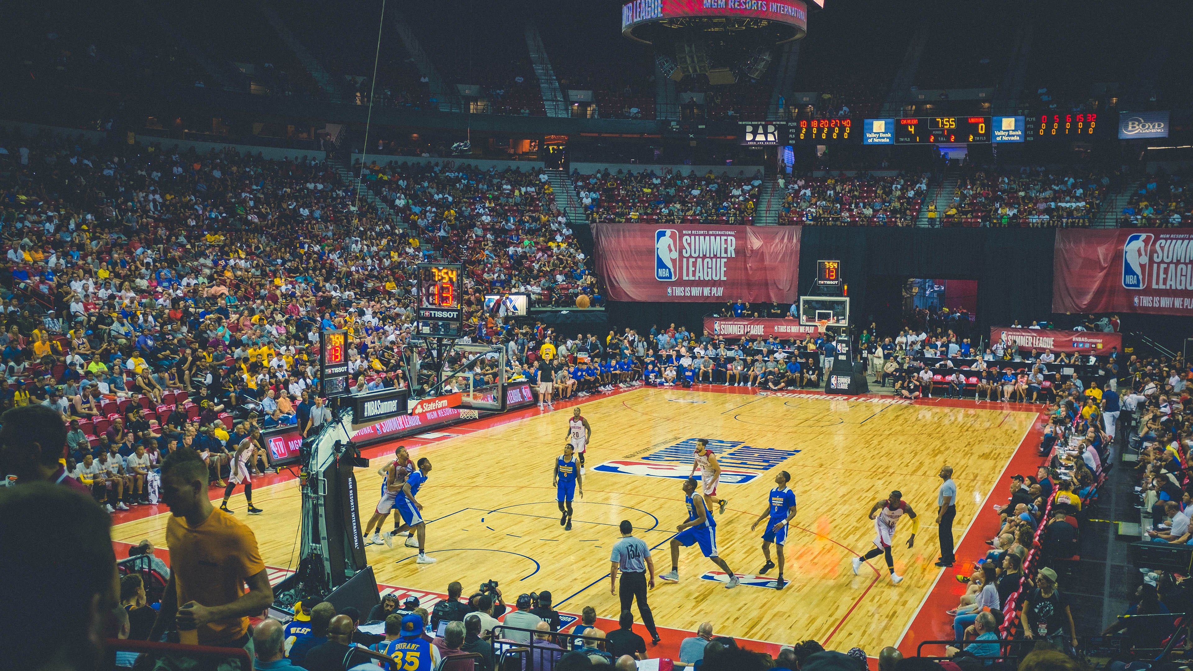 纳达尔强势回归 红土之王再展雄风