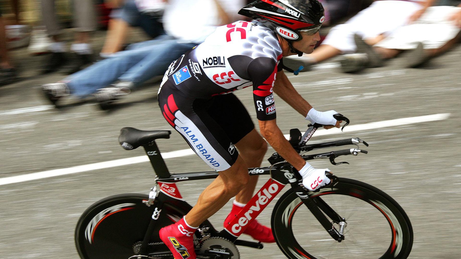 热刺主场陷困局，富勒姆半场2-0领先<a href=