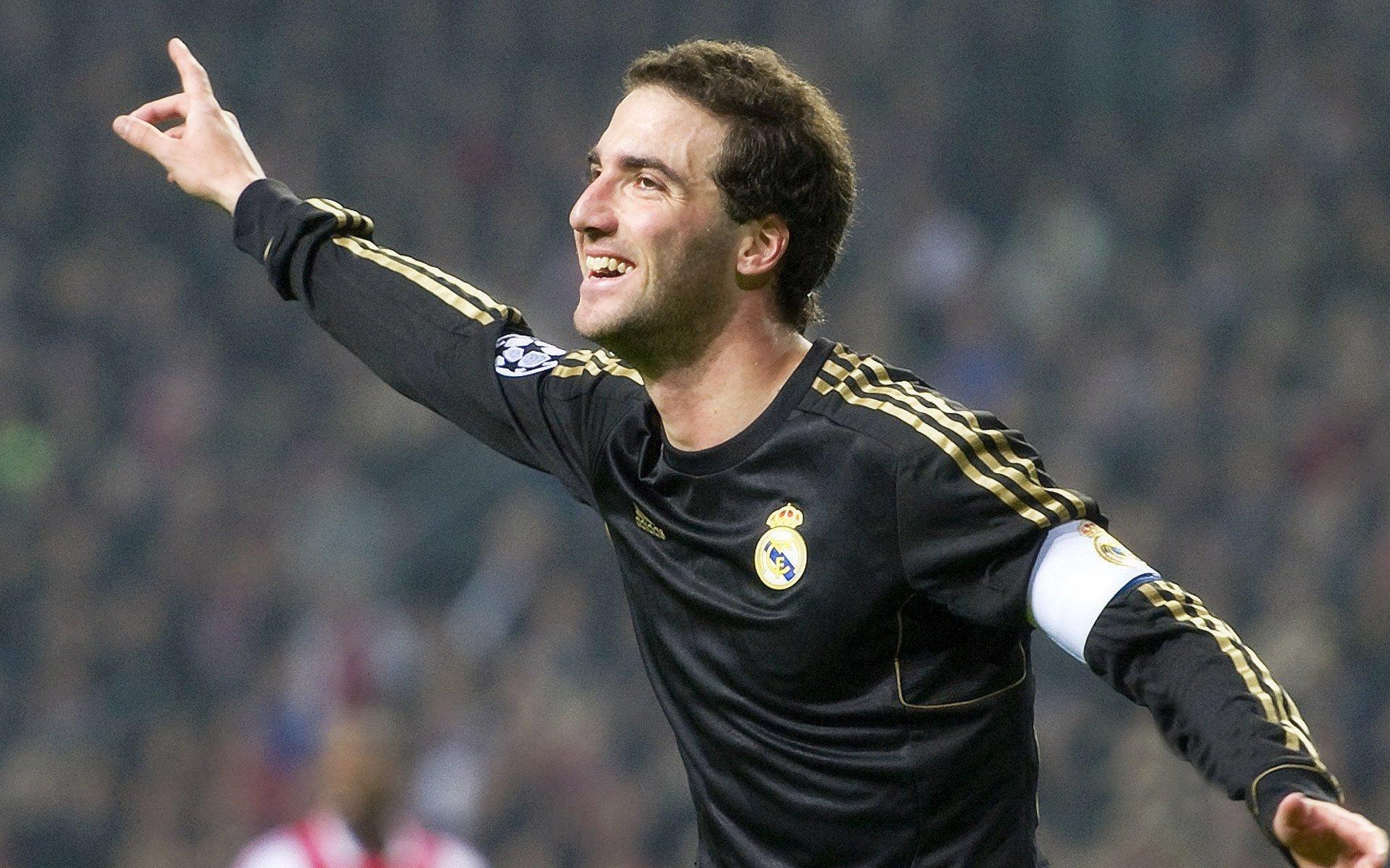 手记又一次在混合采访区看到他们,比前天更痛心